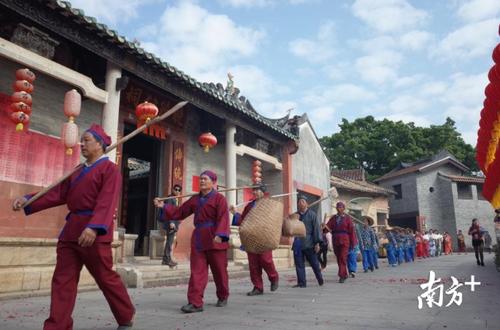 一起來看表演、享美食，體驗茶山農民豐收節——一場視覺與味覺的豐收盛宴